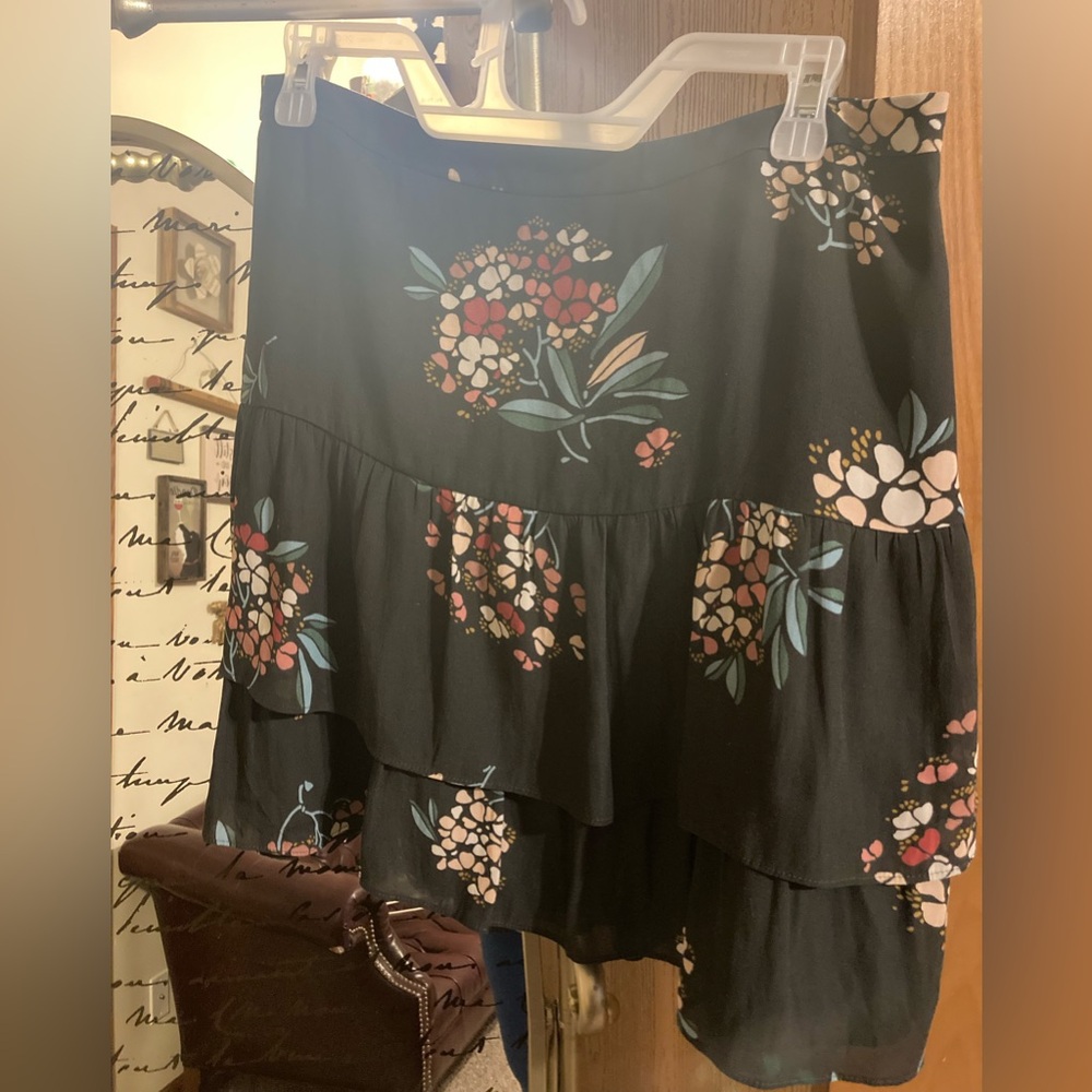 LOFT Grey & Floral Tiered Skirt